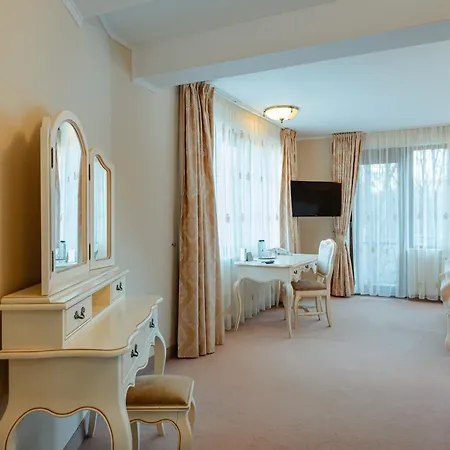 Sungarden Golf & Hotel